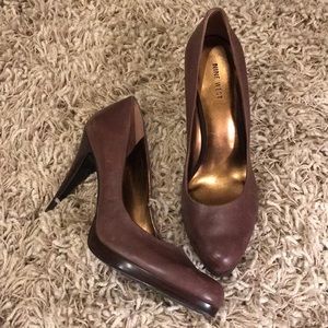 Nine West brown leather heels